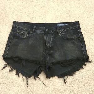 EUC LIKE NEW DENIM CoLAB Saltwater & Song Washed Black cutoff shorts sz 30